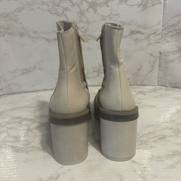 Free People ladies James Chelsea Boots in Ice White size 9.5 - Picture 8 of 14